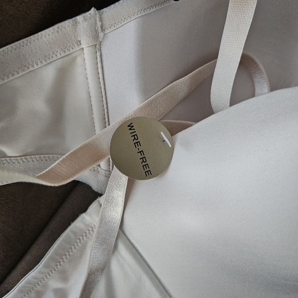 NWT Wacoal Wire Free Strapless Lightly Padded Bra Size 34D 854372 - Picture 6 of 6